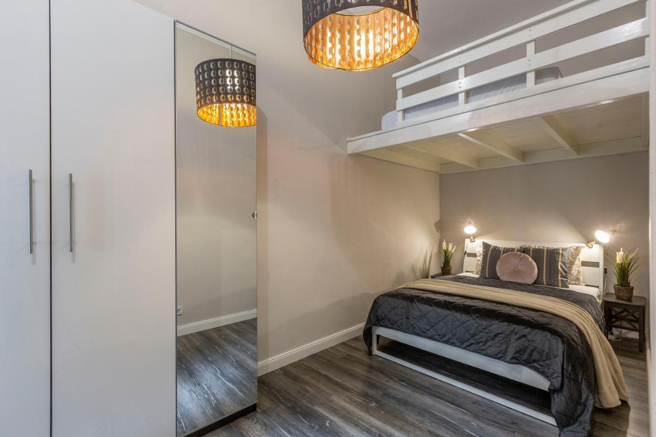 Spacious & Cozy Downtown Apartment With Balcony Budapeste Exterior foto